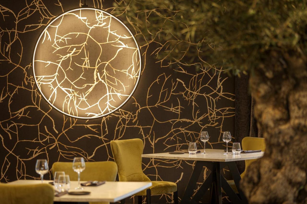 Logis Hotel Parenthese, Restaurant & Spa Chille Dış mekan fotoğraf