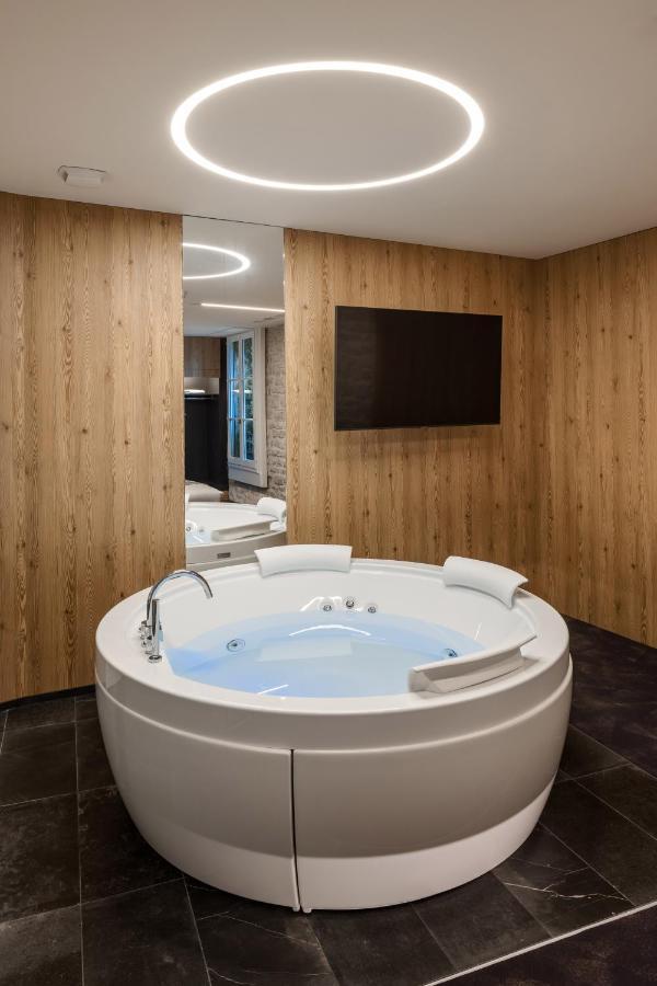 Logis Hotel Parenthese, Restaurant & Spa Chille Dış mekan fotoğraf