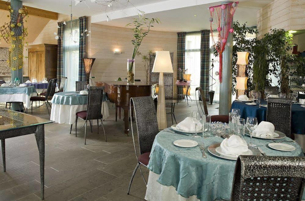 Logis Hotel Parenthese, Restaurant & Spa Chille Dış mekan fotoğraf